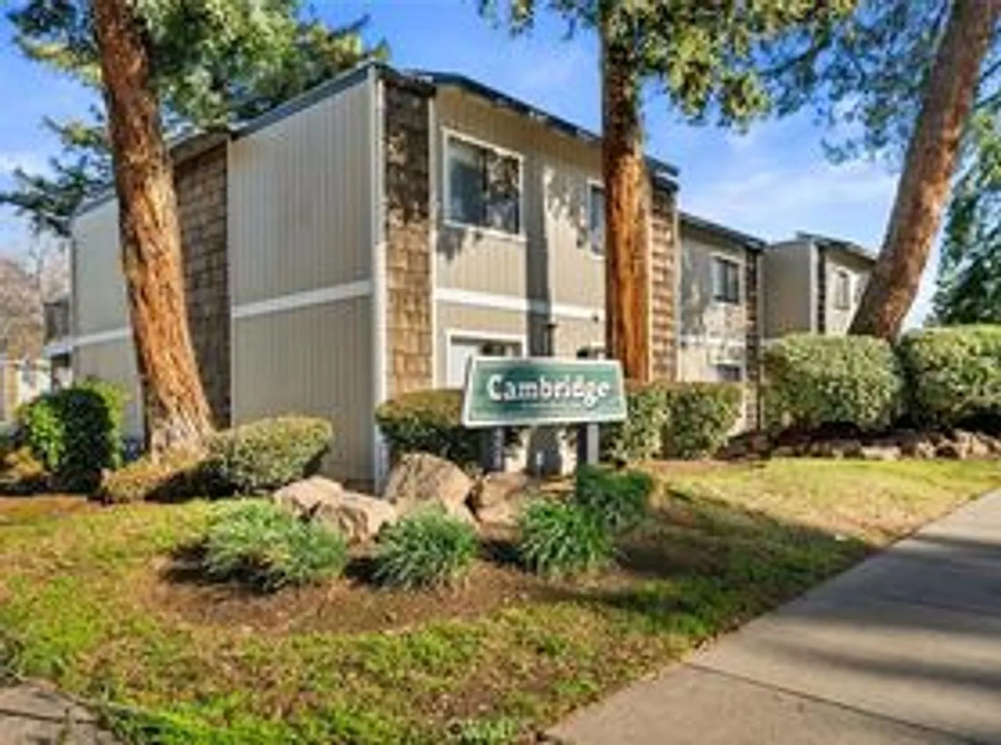 2 Beds 1 Bath — Photo 1