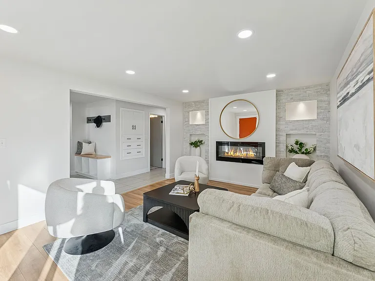 1021 E Millbert Ave — Photo 3