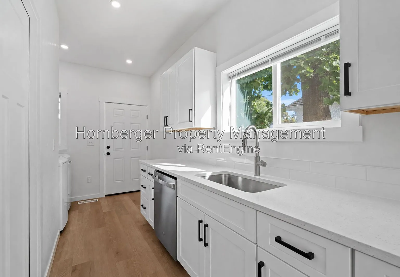 3 bed, 2.5 bath, 1500 sqft, $2,245 — Photo 4