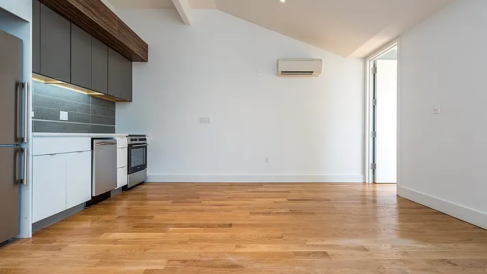 Rented by Nooklyn NYC LLC | media 8