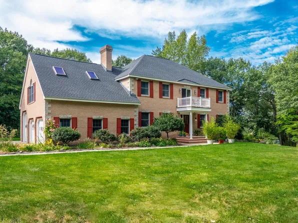 17 Wyndcliff Dr, Acton, MA 01720