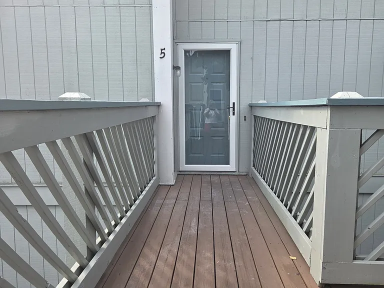 100 Blair Rd — Photo 4