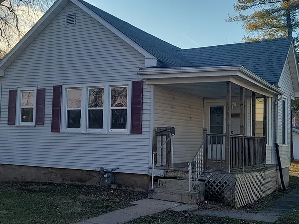 122 Fayette St, Clinton, IA 52732