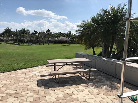 4th image of 479 NW Boundary Dr