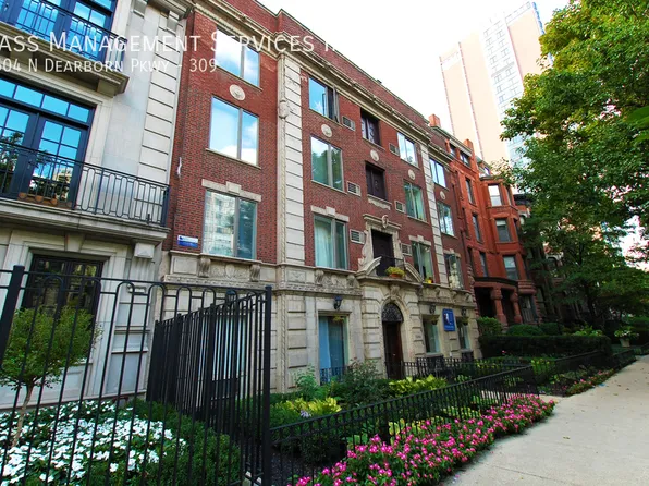 1504 N Dearborn Pkwy, Chicago, IL