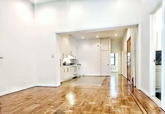 Rented by Union Square Property Management | media 44