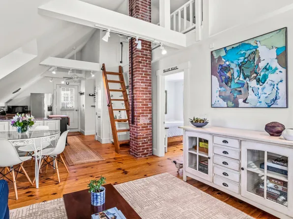 9 Dyer Street #UC, Provincetown, MA 02657