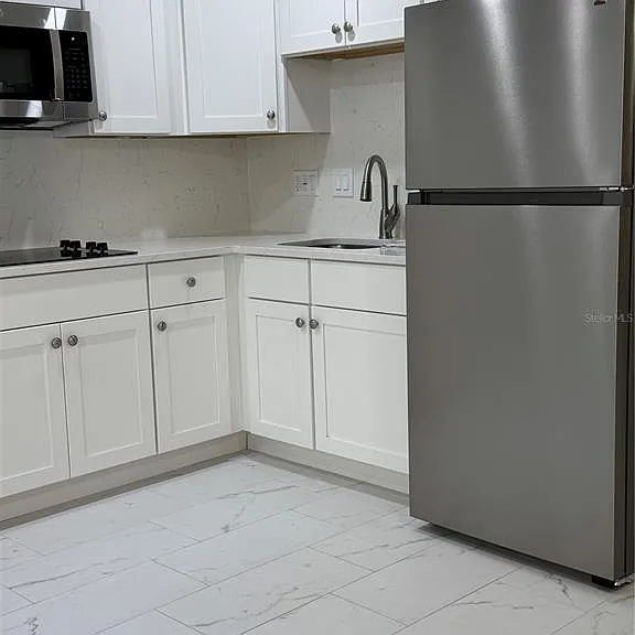 145 10th Ave N #7 — Photo 8