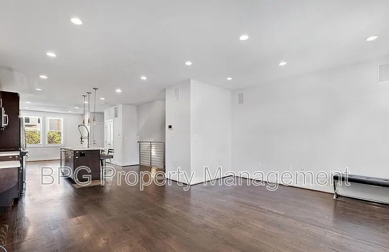 4122 5th St NW #1 — Photo 11