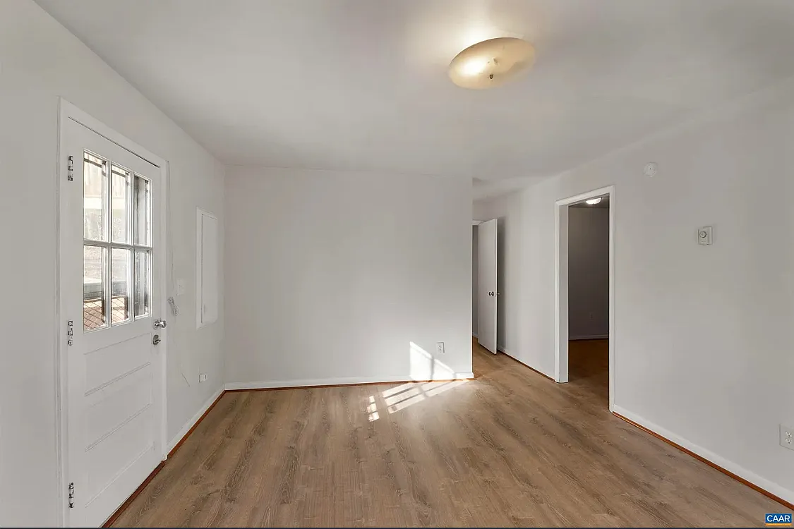 1 bed, 800 sqft, $1,350 — Photo 3