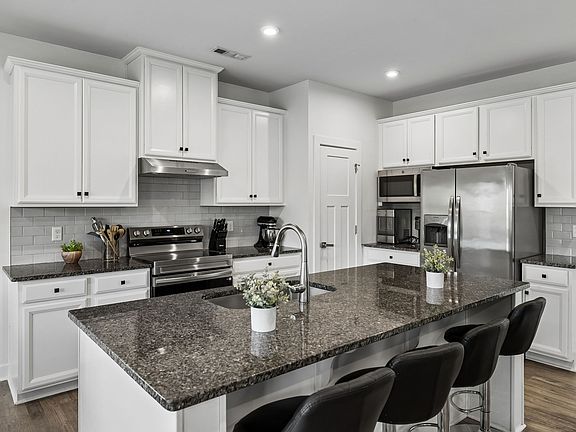 4th image of 4029 Welty Ln