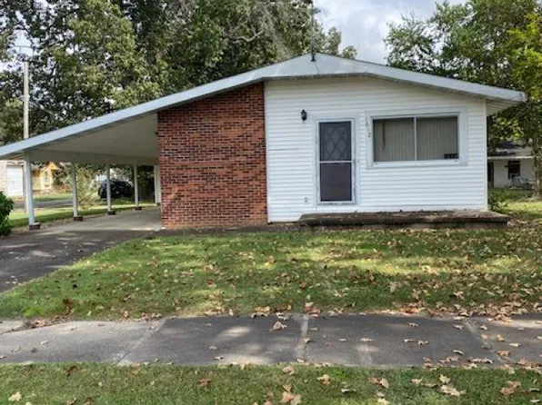 1612 Market St, Metropolis, IL 62960