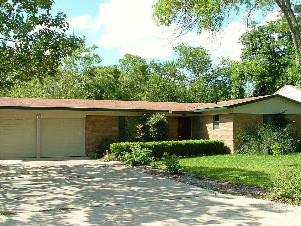 1st image of 722 Airline Dr