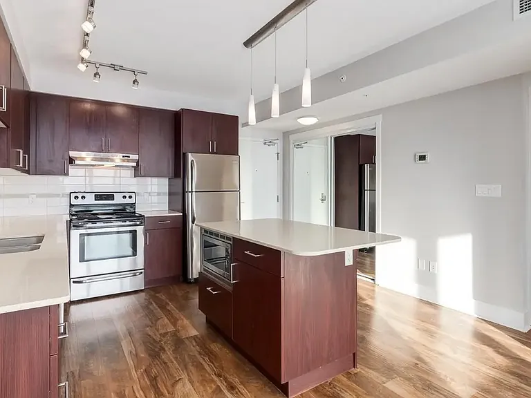 2160 Paliswood Rd SW — Photo 9