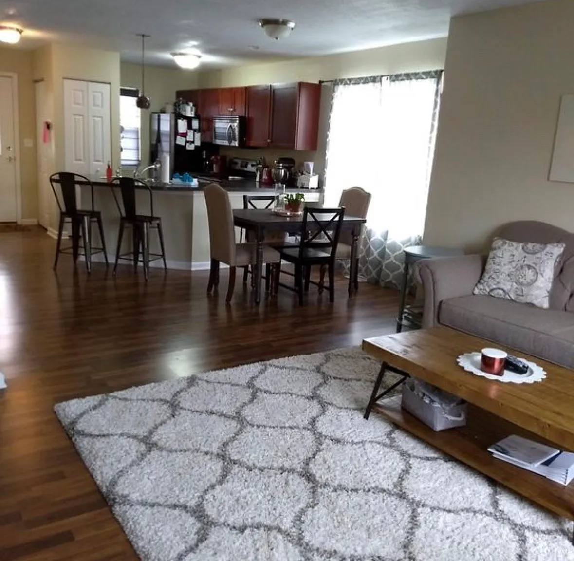2 bed, 1668 sqft, $1,550 — Photo 4