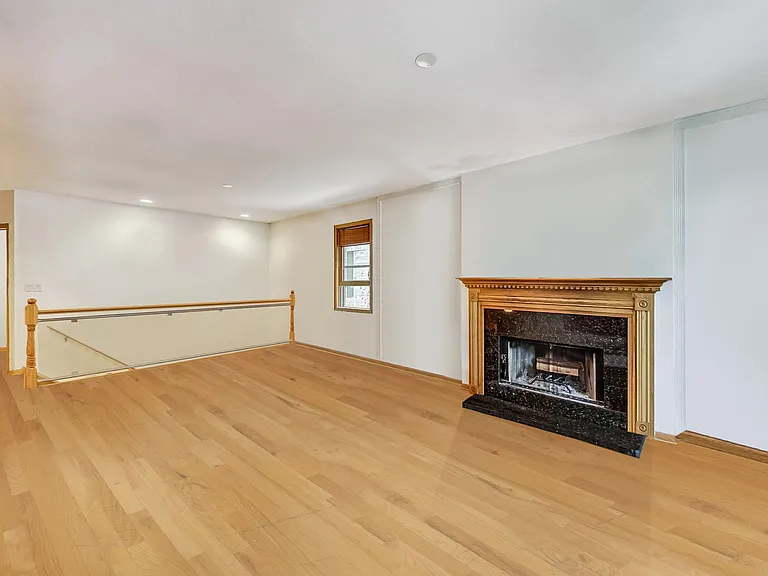 917 W Lakeside Pl #1W — Photo 12