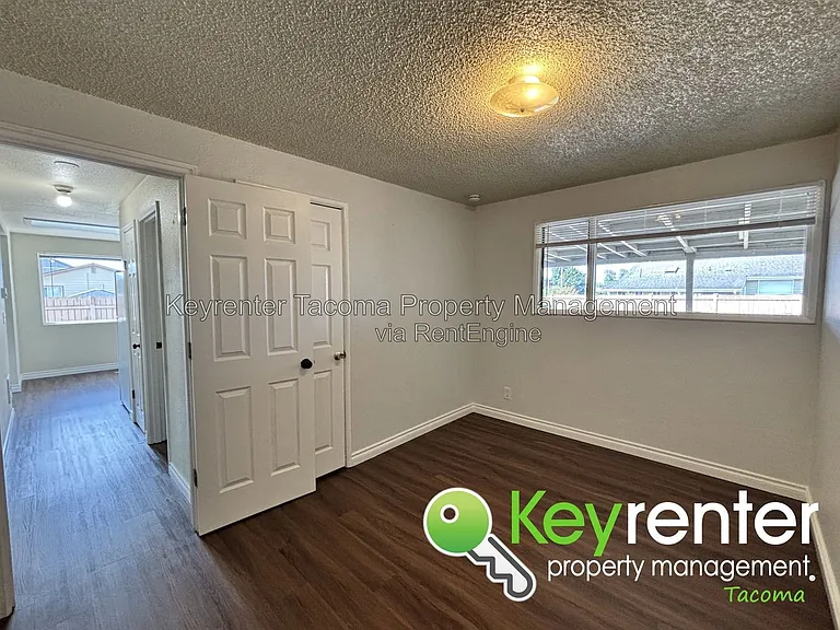 11916 Alaska St S — Photo 12