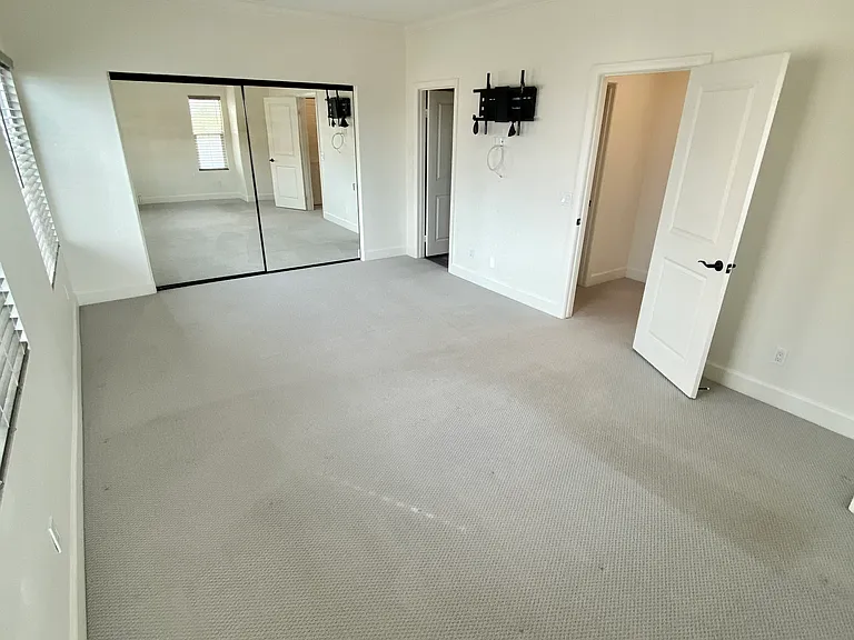 808 Ada St #1 — Photo 15