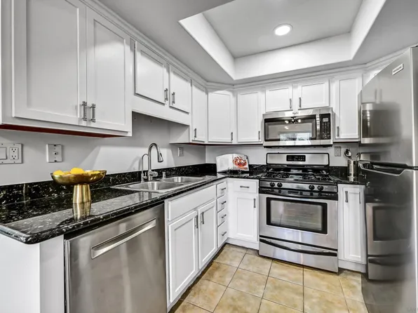 100 Sea Cliff Way #106, Oceanside, CA 92056