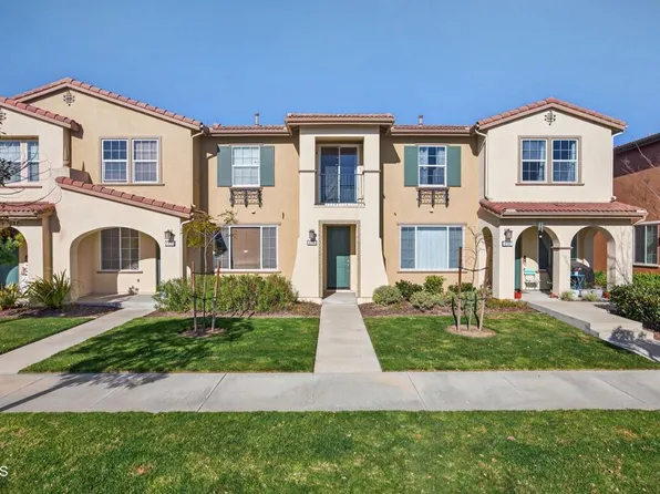 2715 Smokey Mountain Dr, Oxnard, CA 93036