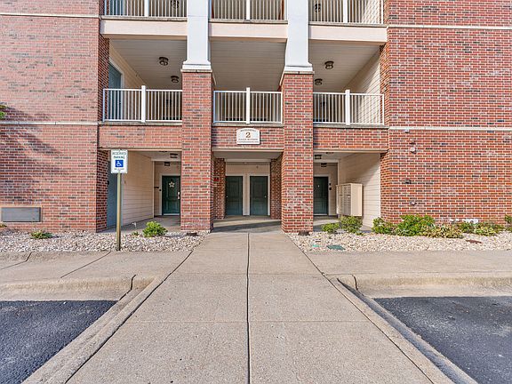 3rd image of 201 Prairie Dunes Drive #1305