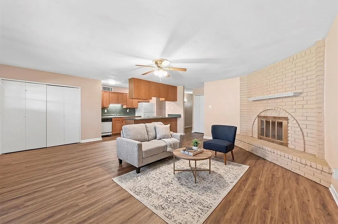 Bright, Open-Layout Home in Mesquite, TX — Photo 2