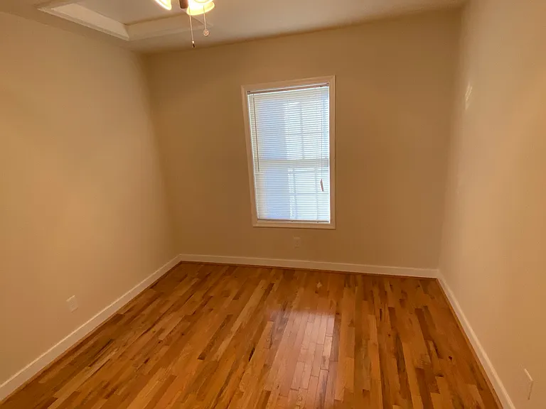3200 Rosewood Ave — Photo 18