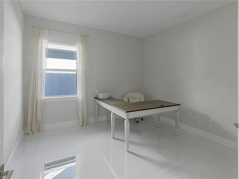 8982 Gustavia Ct — Photo 27