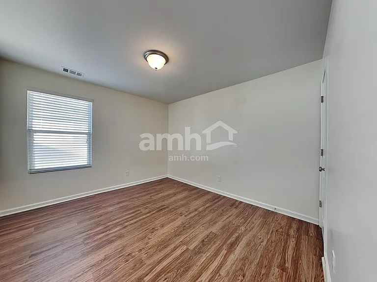 321 Crabapple Cir — Photo 14