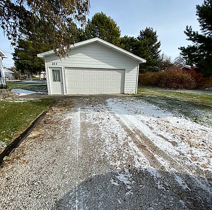 3rd image of 213 Logan Ave