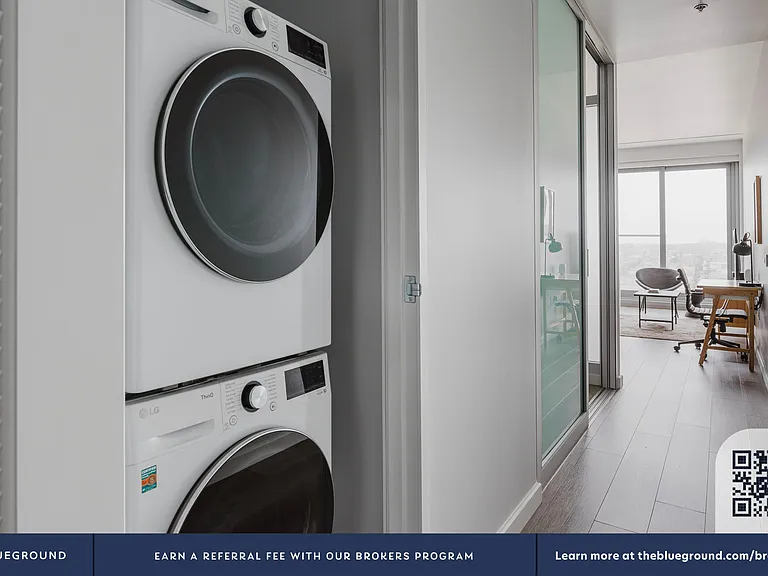 Washer/Dryer in Apartment