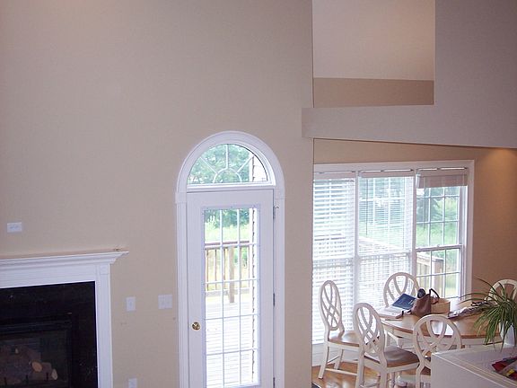 4th image of 1729 Broadridge Dr
