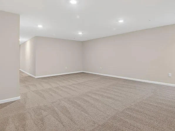 256 Derby Dr, Coatesville, PA 19320
