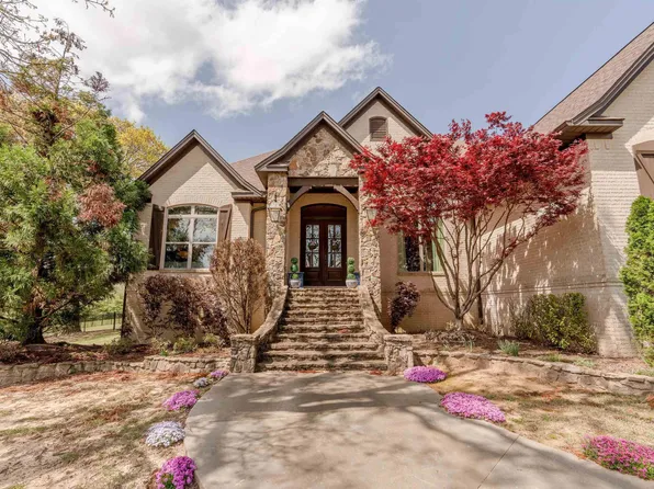 116 Club Creek Dr, Searcy, AR 72143