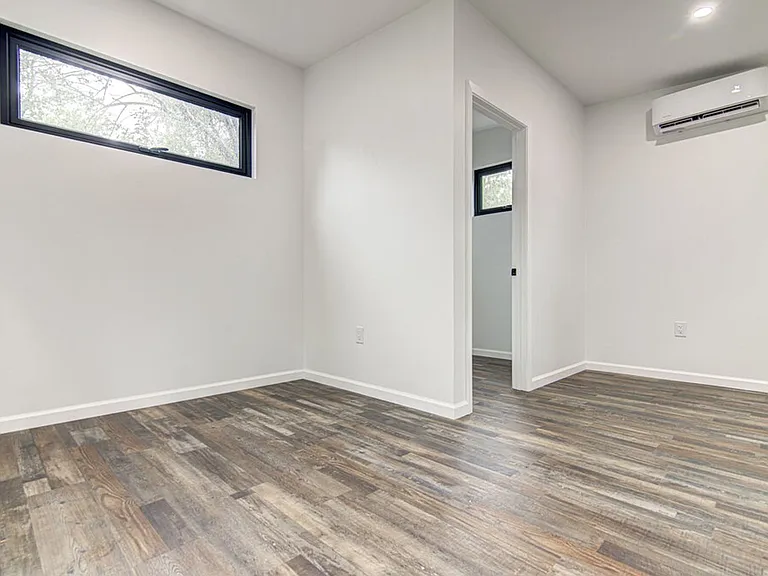 2704 Nottingham Ln — Photo 21