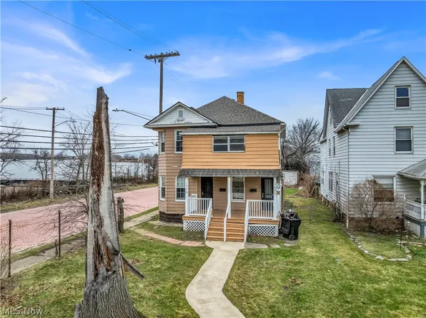 1476 W 107th St, Cleveland, OH 44102