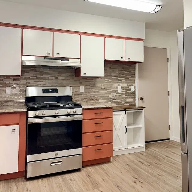3 bed, 1100 sqft, $2,165 — Photo 4