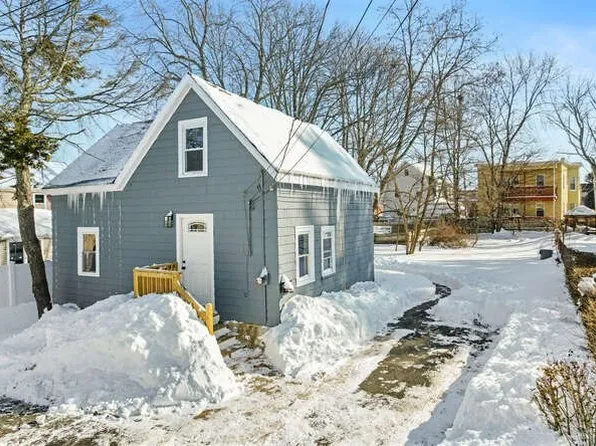 17 Lummus Ct, Lynn, MA 01904