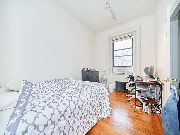 3rd image of 210 W 16th St APT 6C