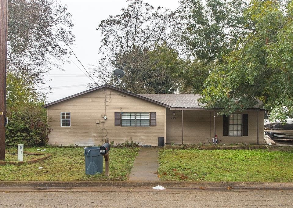 1st image of 705 Ellis St