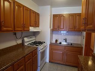 26-47 28th St #3, Astoria, NY 11102