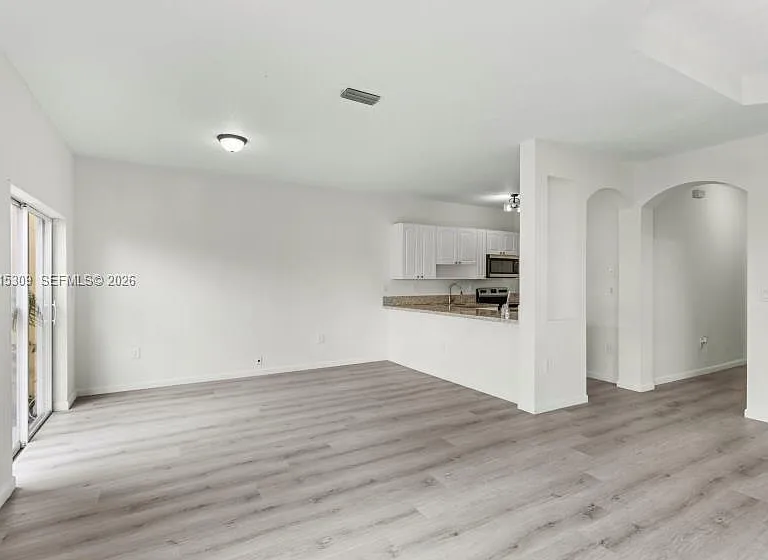 5090 SW 136th Ave — Photo 4