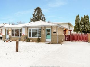 7 Satinwood Cres, Leamington, ON N8H 4P1