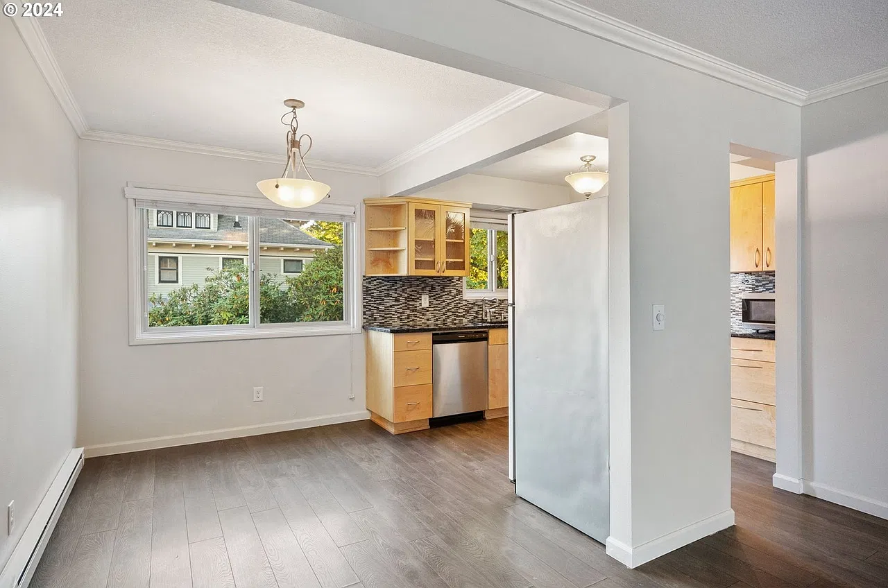 3 bed, 1100 sqft, $2,695 — Photo 4