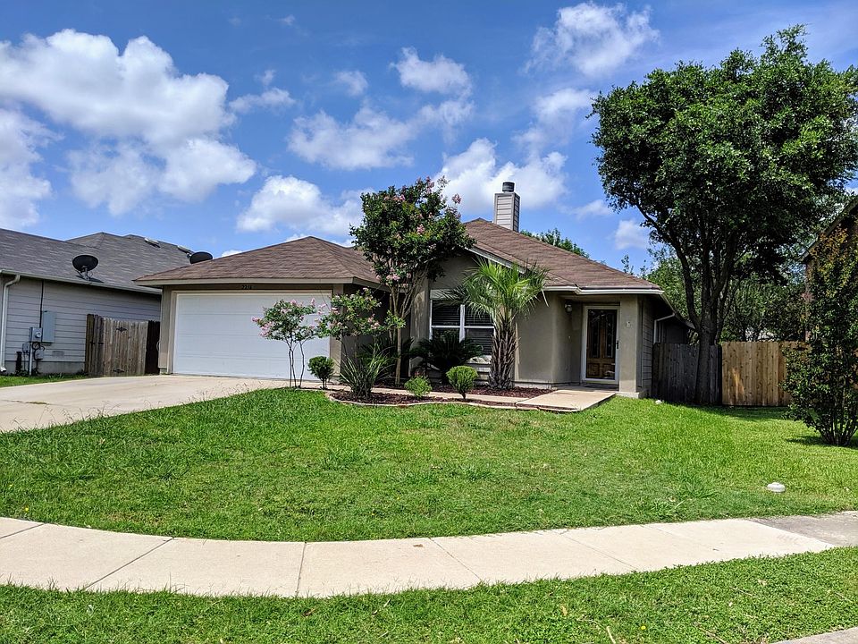 1st image of 2216 Bluebonnet Dr