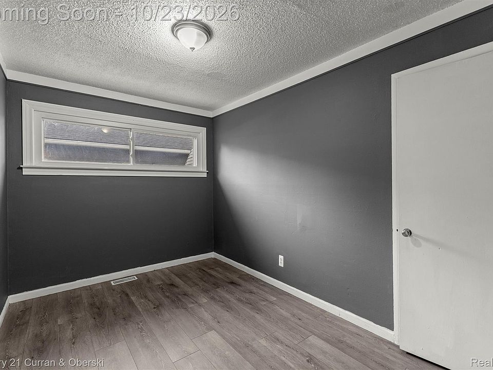 1273 Grant Ave, photo 10