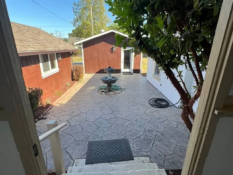 22220 G St — Photo 7