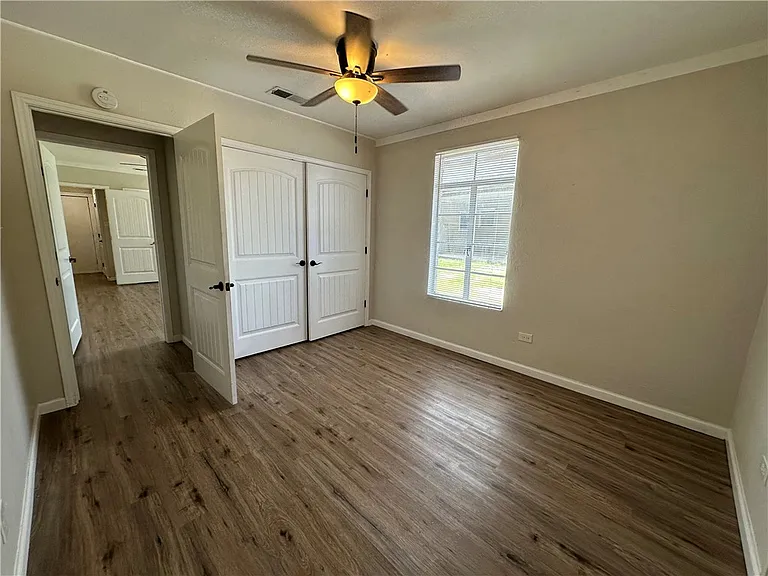 11150 Interstate Highway 37 #B — Photo 8