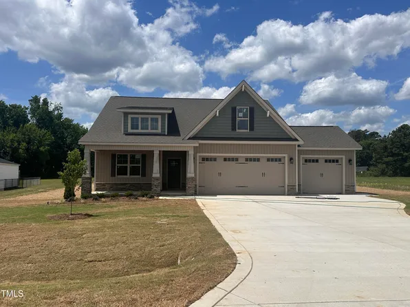 216 Jackson Pond Dr, Smithfield, NC 27577