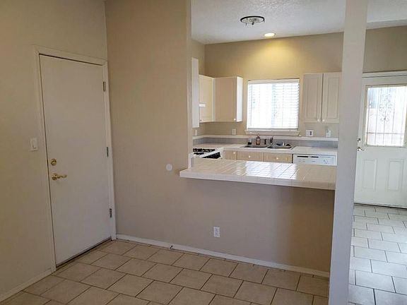 2nd image of 510 Phoenix Ave NW